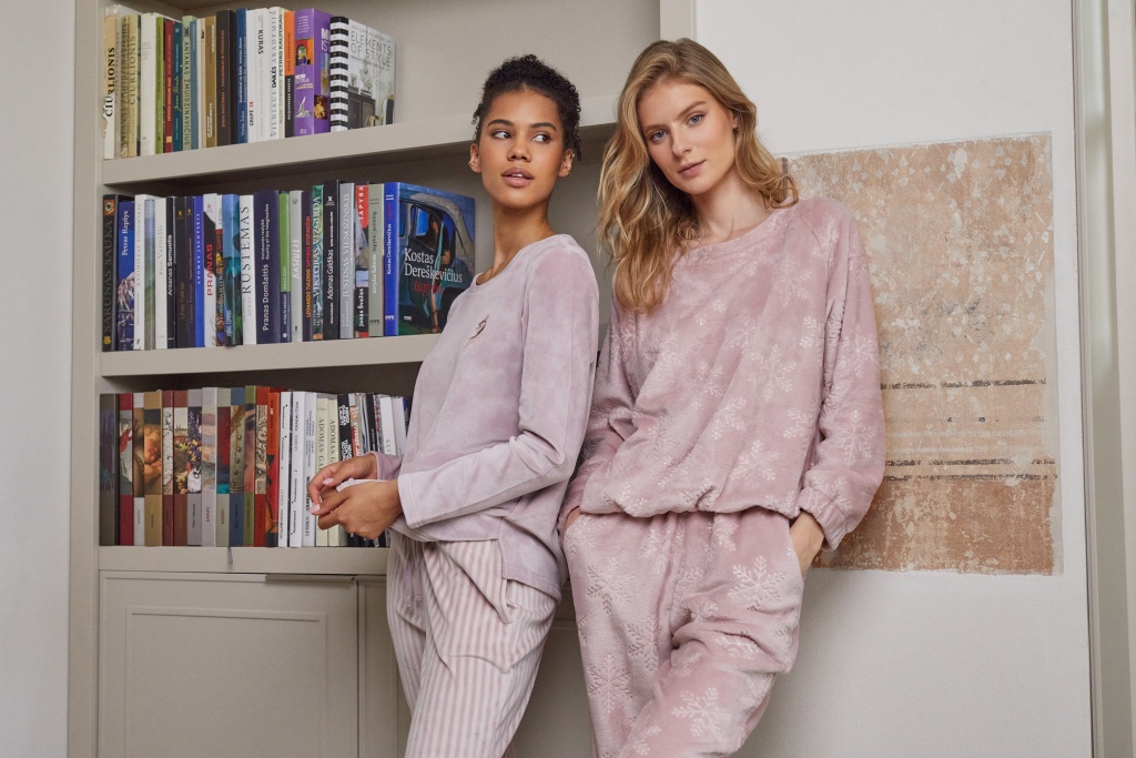 AW23-Lunna Betsy sets.jpg AW23-Lunna Betsy sets.jpg