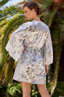 Роскошный шёлковый халат с расклешенными рукавами NOVELLA 3603 Mia-Amore