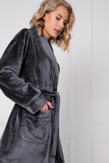 Уютный женский халат из блестящей ткани EVE DARK GREY Aruelle