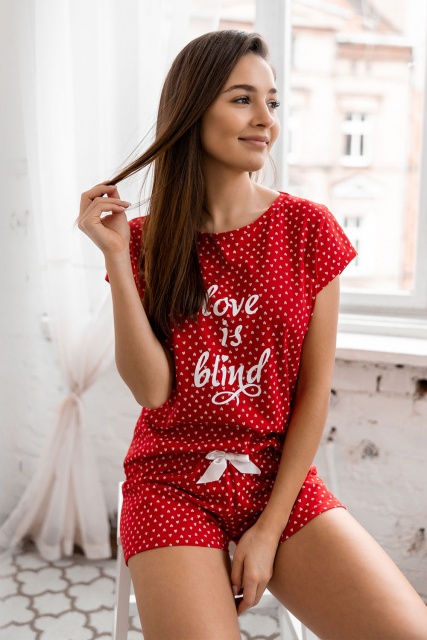 Пижама женская футболка с шортами хлопковая LOVE IS BLIND Sensis